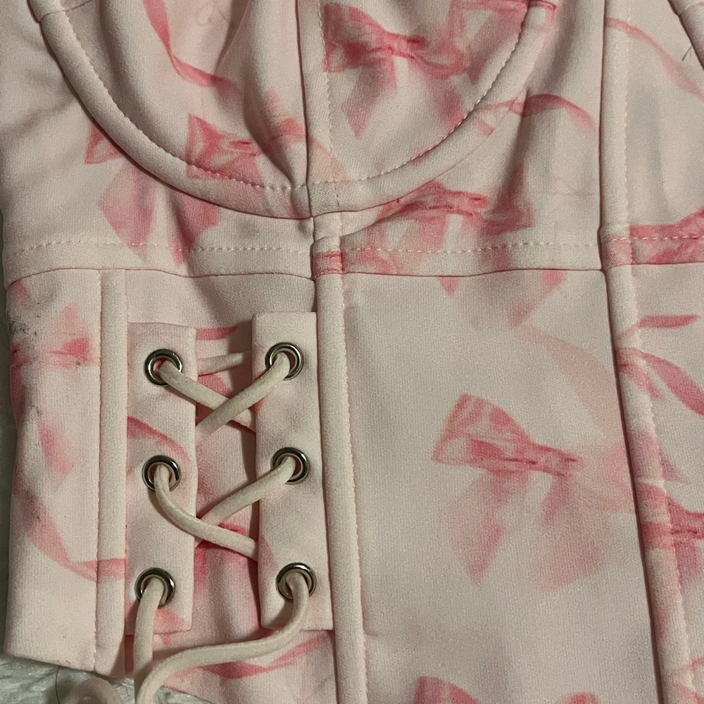 EDIKTED Pink Bow Print Lace Up Halter Corset Style Crop Top Size S - Picture 4 of 13